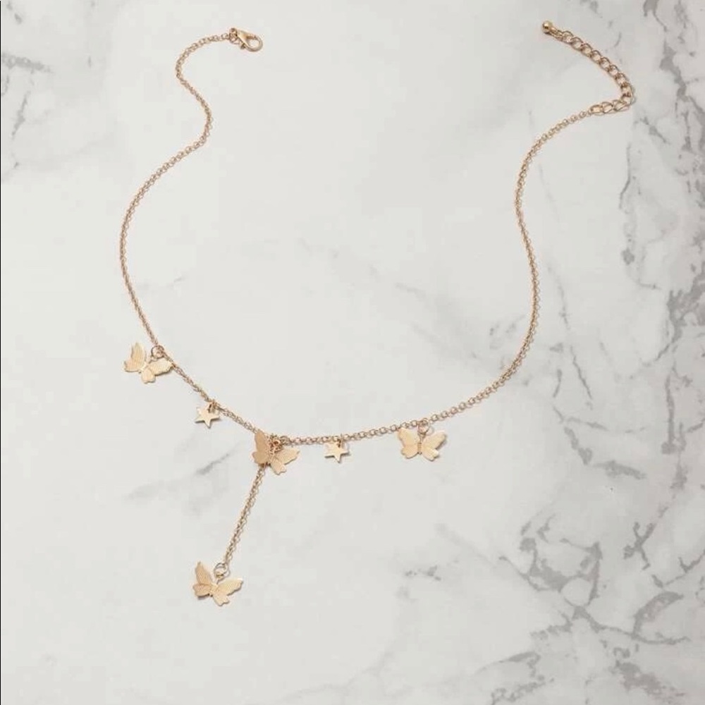 ✨🛍✨NWT Butterfly Charm Y Lariat Necklace